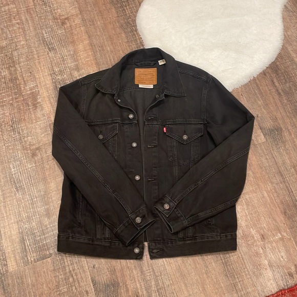 Levi’s Vintage Fit Black Jean Jacket - Picture 5 of 5